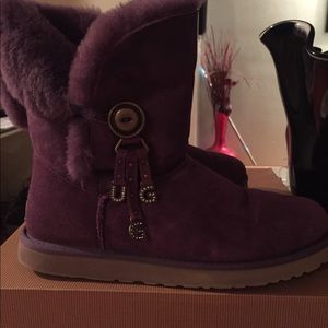 Ugg Charm Bailey Button Azalea Purple 11